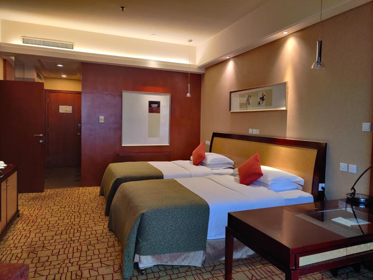 Empark Grand Hotel Куньмін Екстер'єр фото